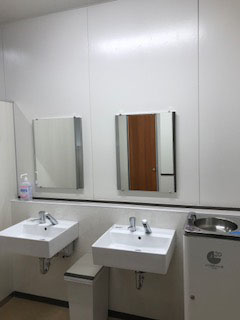 男性用トイレ手洗い場 施工後